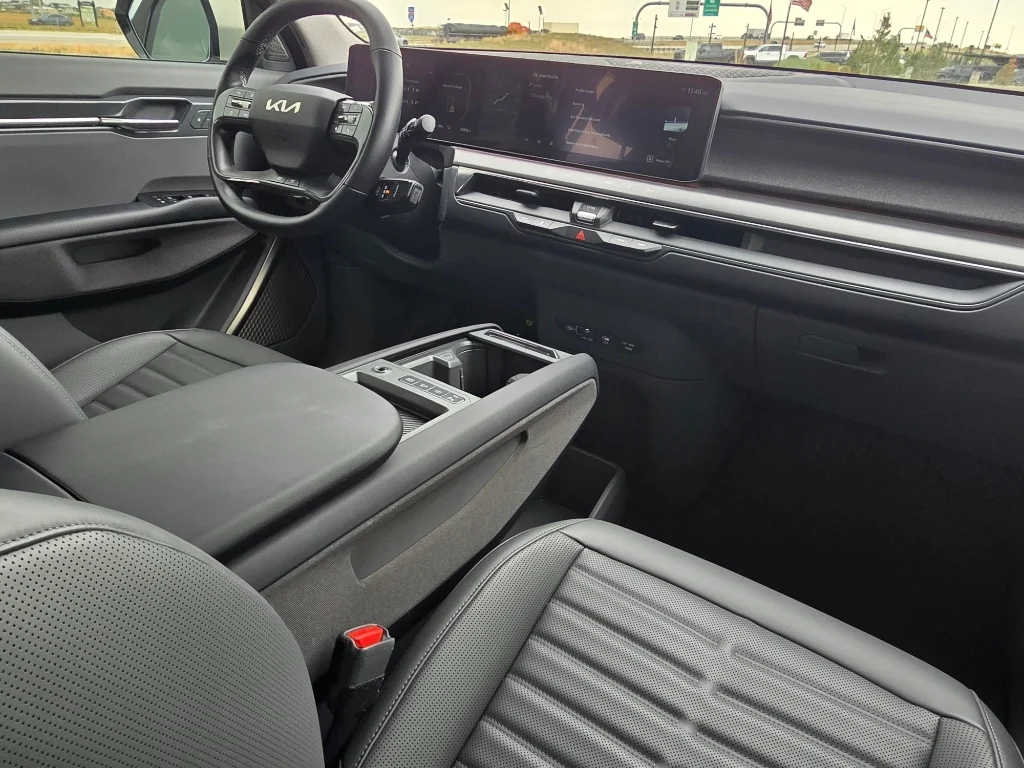 Used 2024 Ivory Silver Matte Kia Land image 26