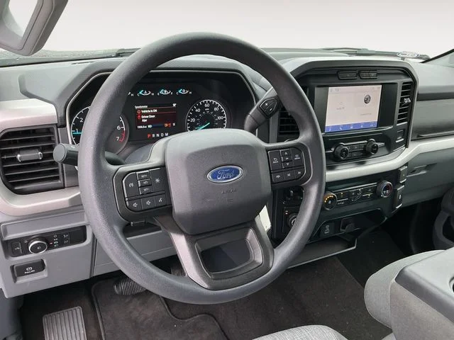 Used 2022 Black Ford XLT image 9