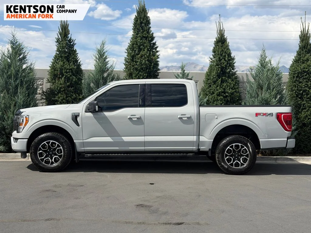 Used 2023 Gray Ford XLT image 4