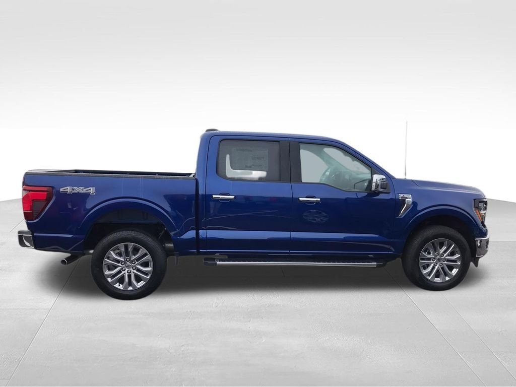 New 2026 Blue Ford XLT image 9