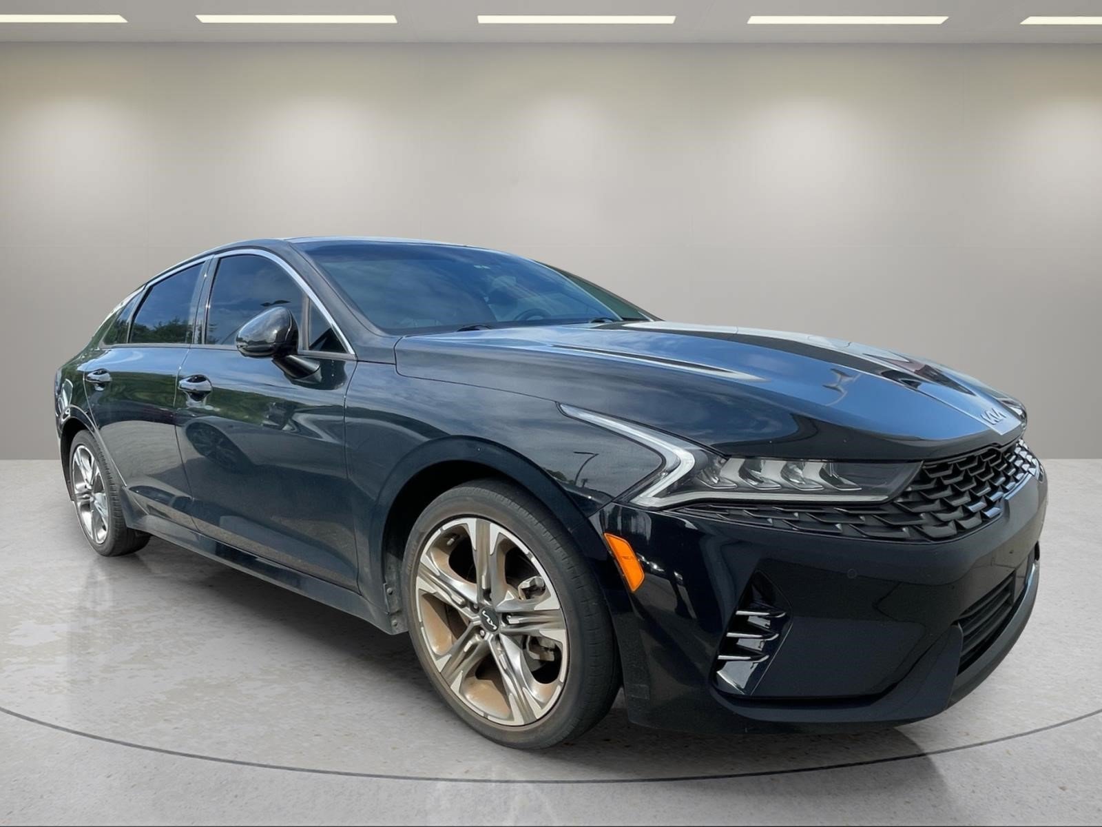 Used 2024 Ebony Black Kia EX image 11