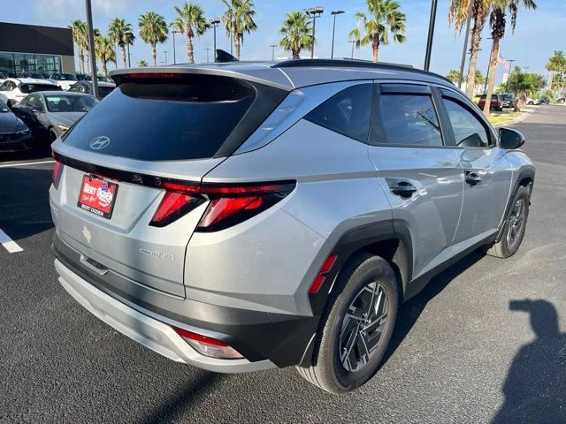 Used 2025 Silver Hyundai Blue image 8