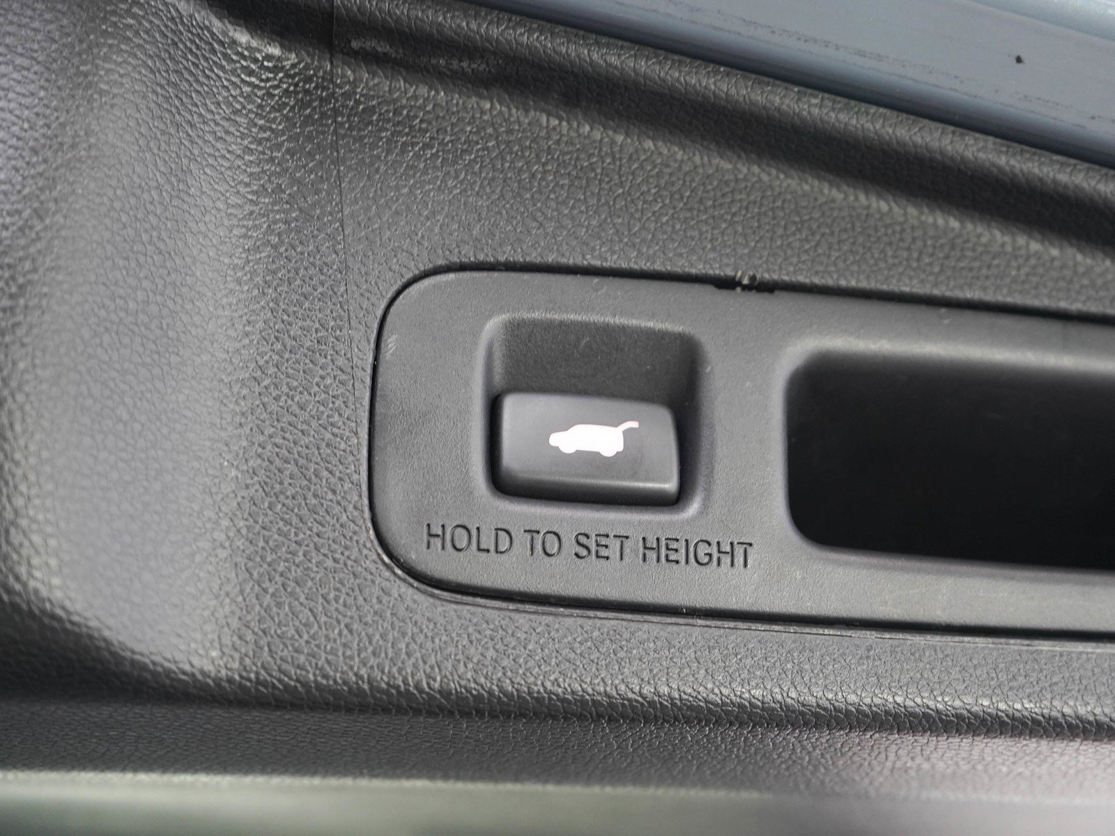Used 2021  Honda Touring AWD image 12