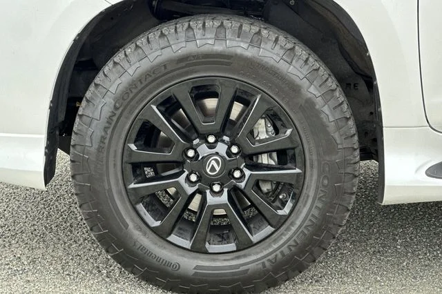 Used 2022  Lexus 460 image 34