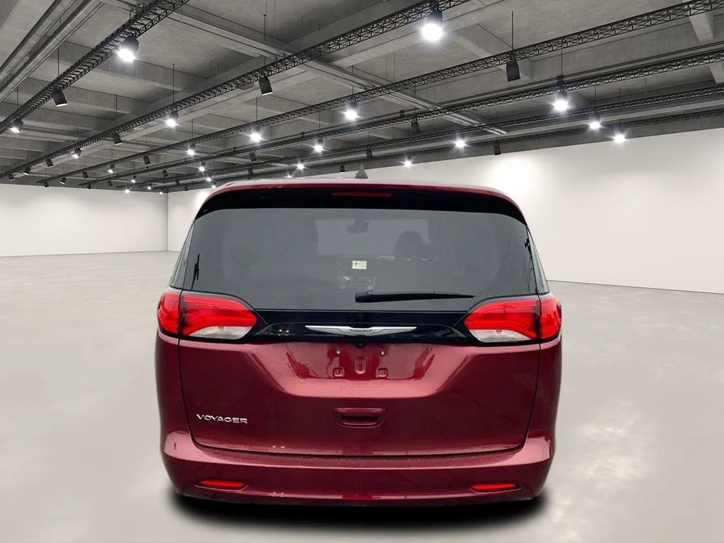Used 2023 Velvet Red Pearlcoat Chrysler LX image 6