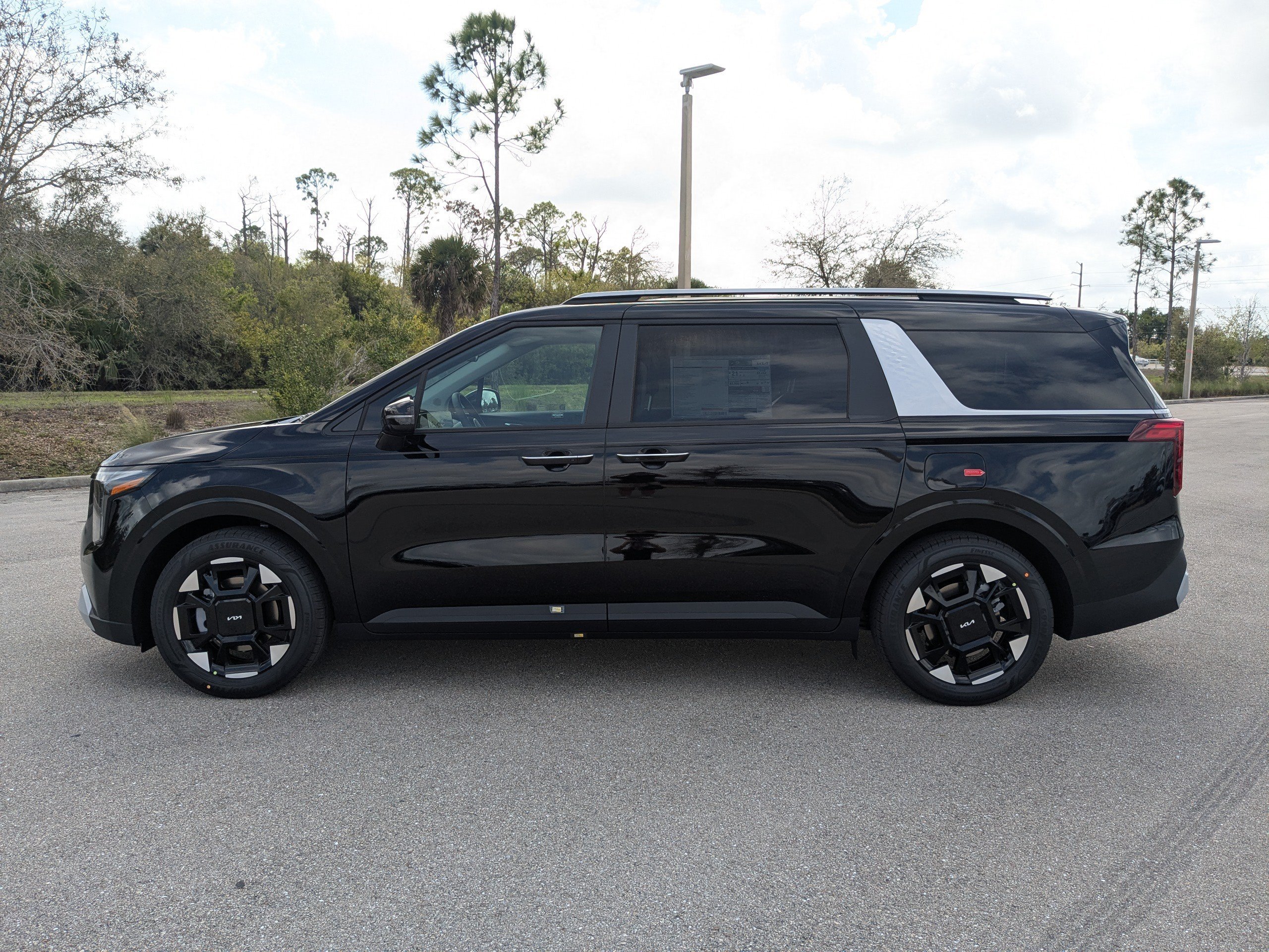 New 2026 Aurora Black Pearl Kia EX image 8