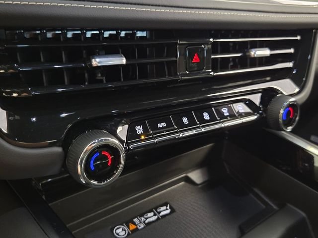 Used 2025 Gray Chevrolet Premier image 23