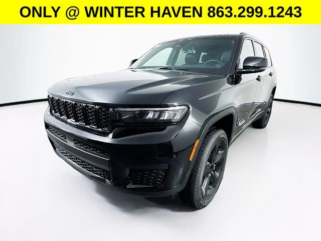 Used 2025 Black Jeep Altitude X image 3