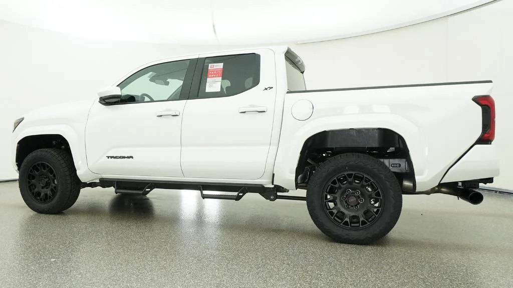 New 2026 Ice Cap Toyota SR5 image 28