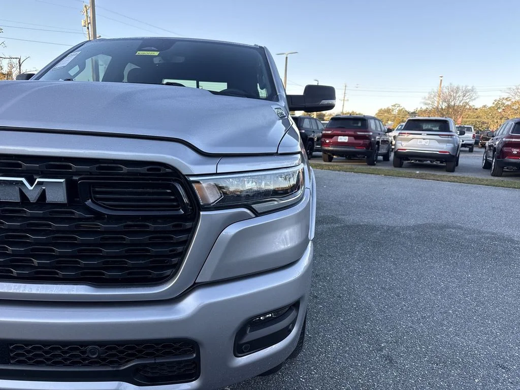 New 2026 Billet Silver Metallic Clear-Coat Exterior Paint RAM Big Horn/Lone Star image 9