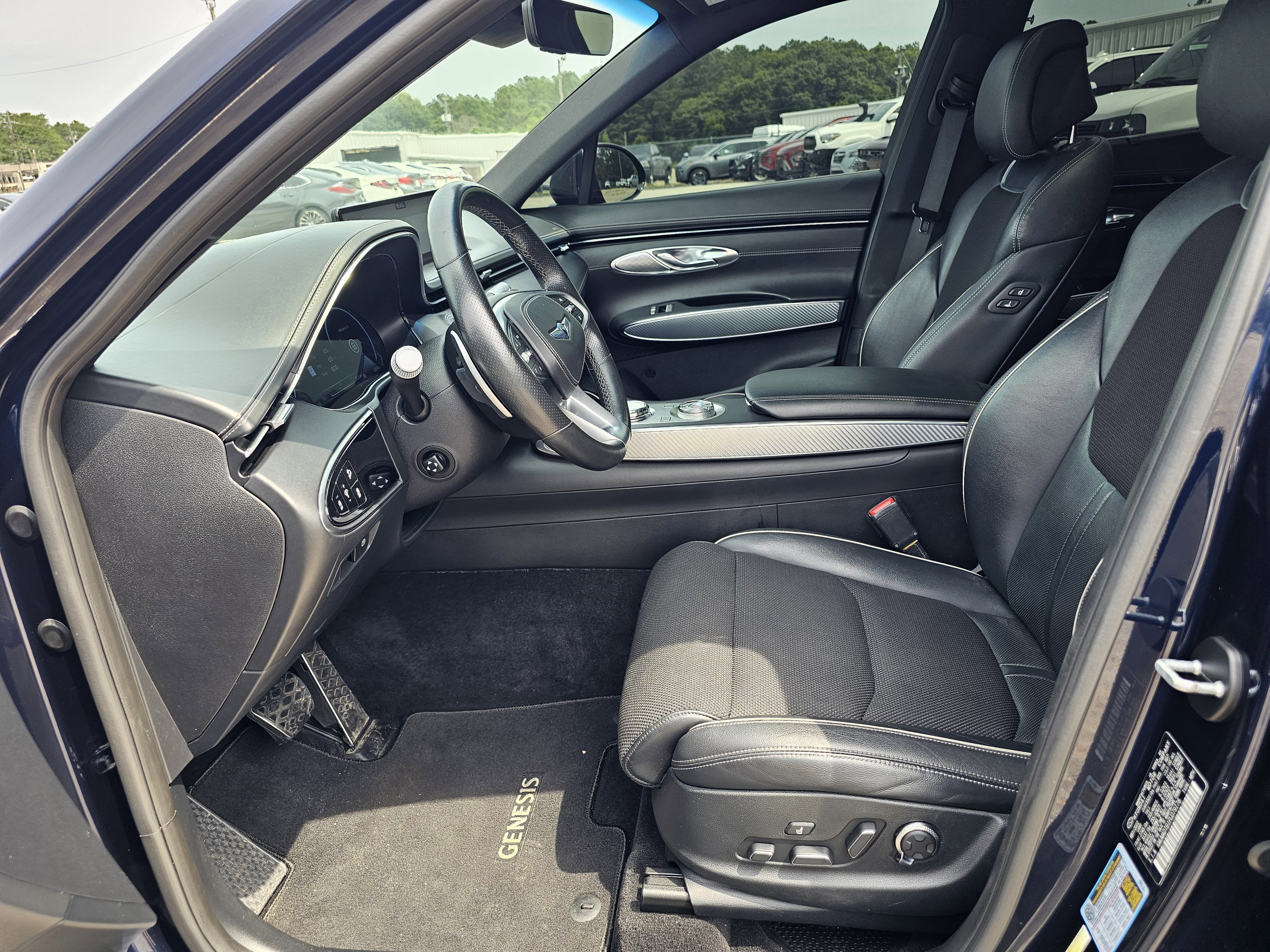 2023 GENESIS GV70 Standard - Photo 16