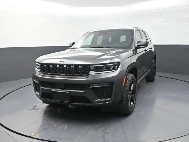 New 2026 Baltic Gray Metallic Clear-Coat Exterior Paint Jeep Limited image 4