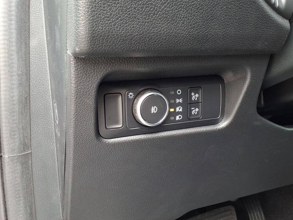 New 2026 Avalanche Ford XLT image 9