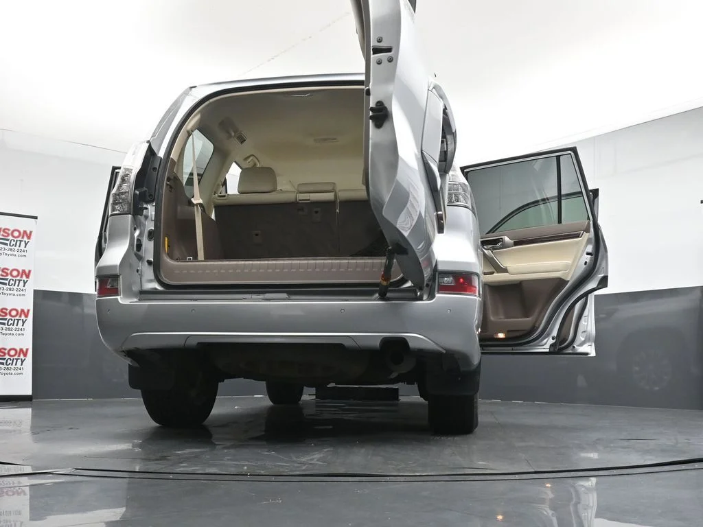 Used 2019 Silver Lexus 460 image 43