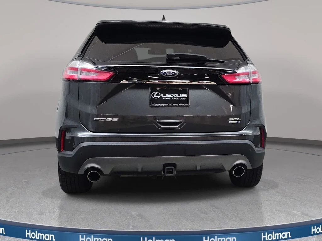 Used 2019 Gray Ford SEL image 7