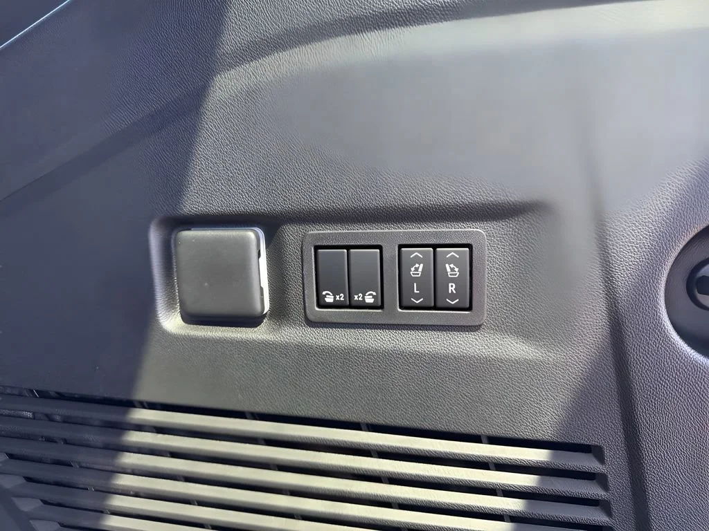 New 2026 Summit White GMC Denali image 31