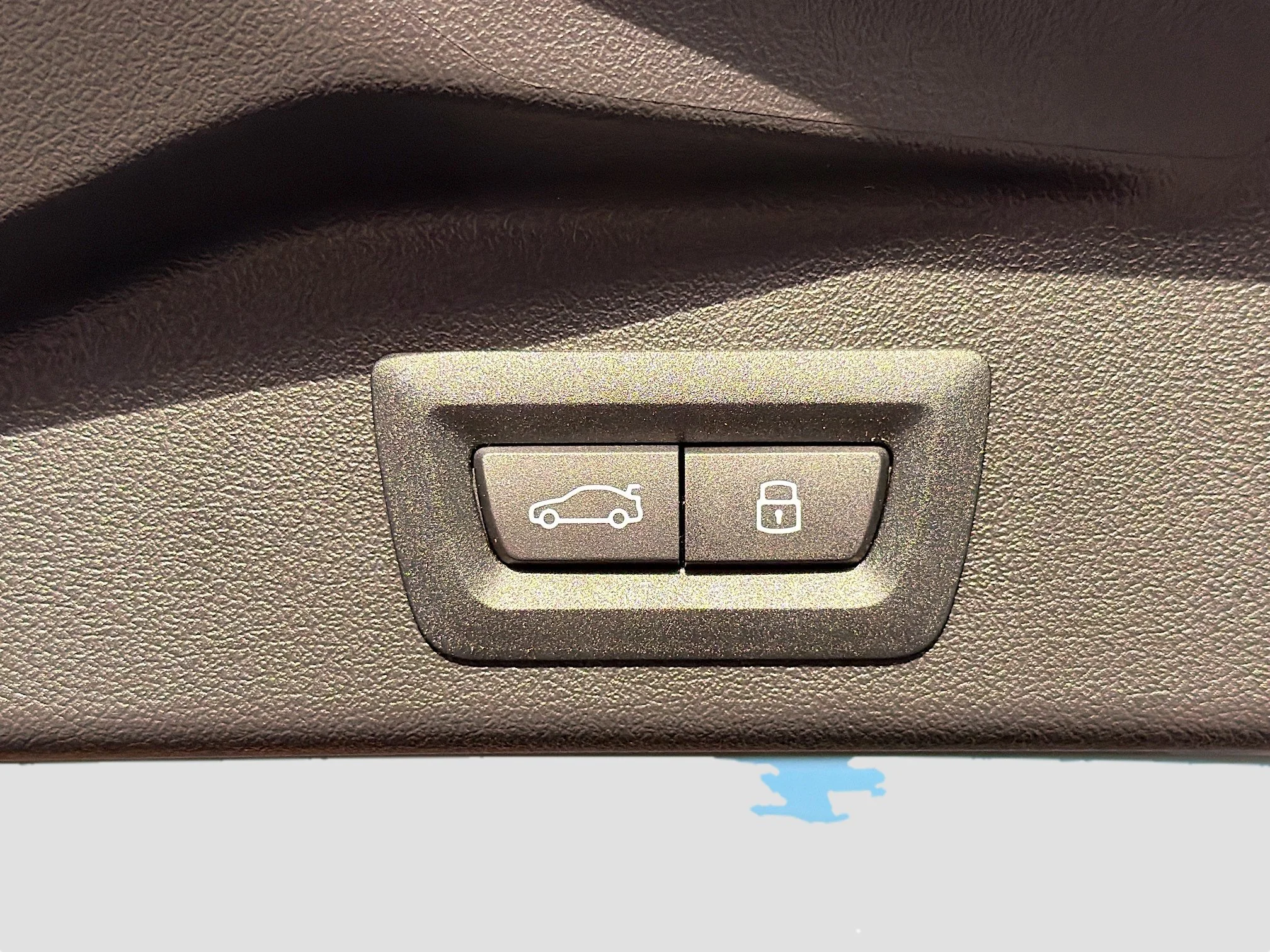 New 2026 Skyscraper Grey Metallic BMW sDrive40i image 12