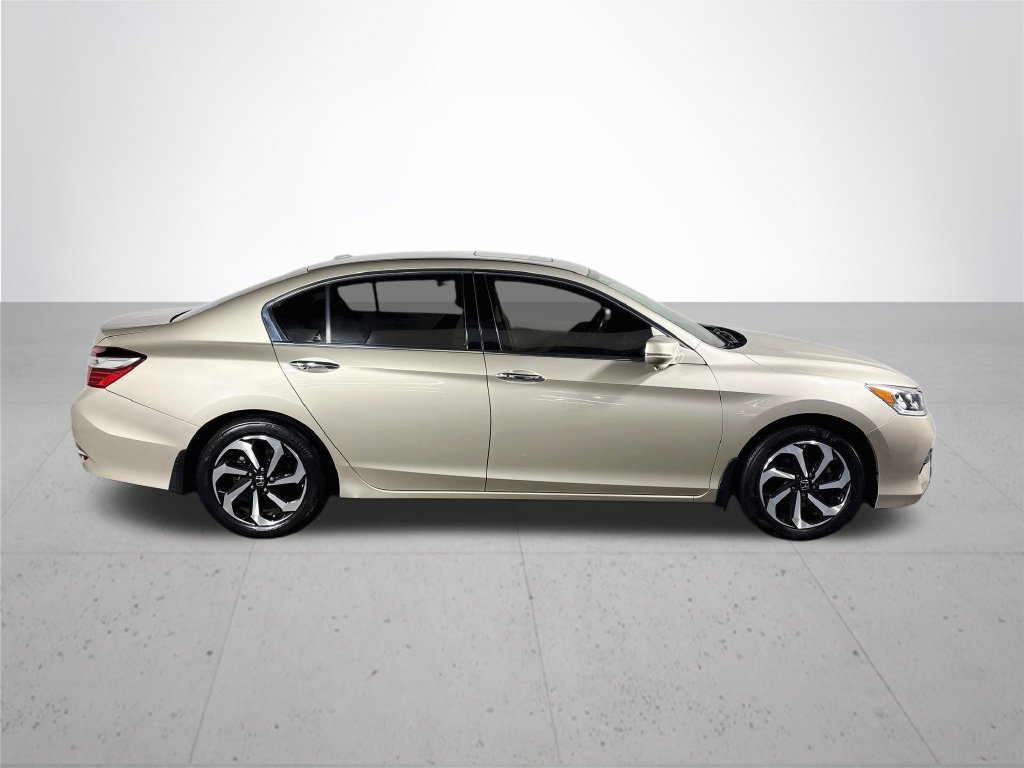Used 2017 Gold Honda EX-L image 5