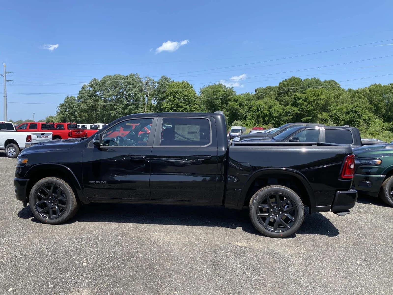 New 2026 Diamond Black Crystal Pearl-Coat Exterior Paint Ram Laramie image 2