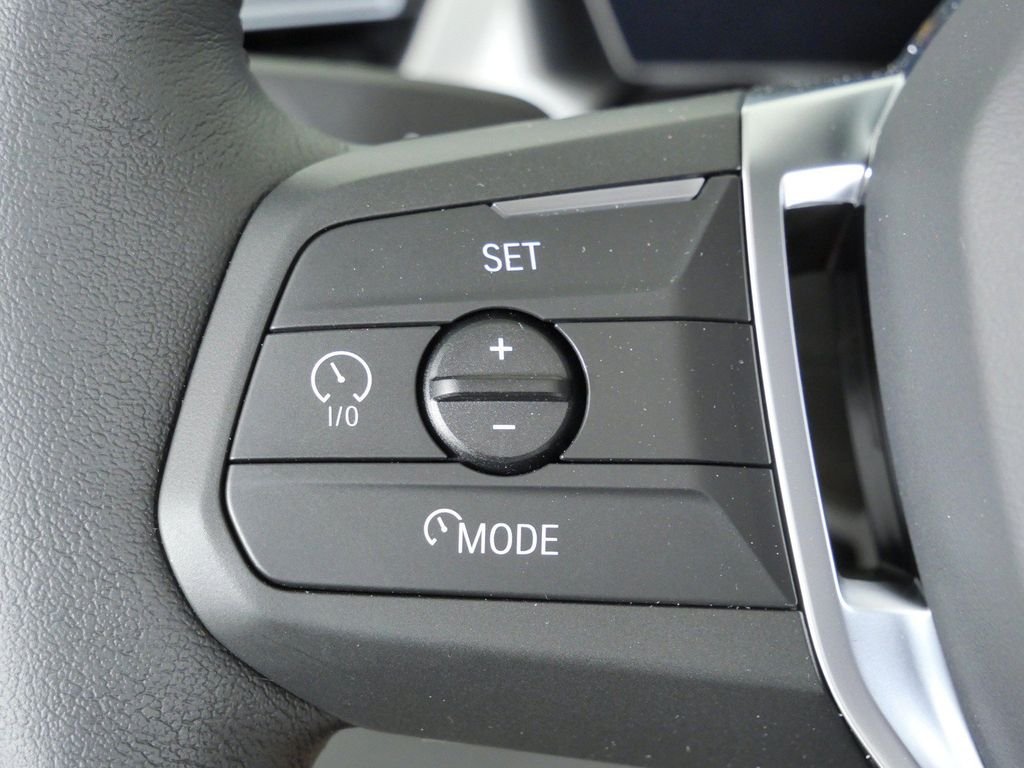 New 2026 Space Silver Metallic BMW xDrive28i image 39