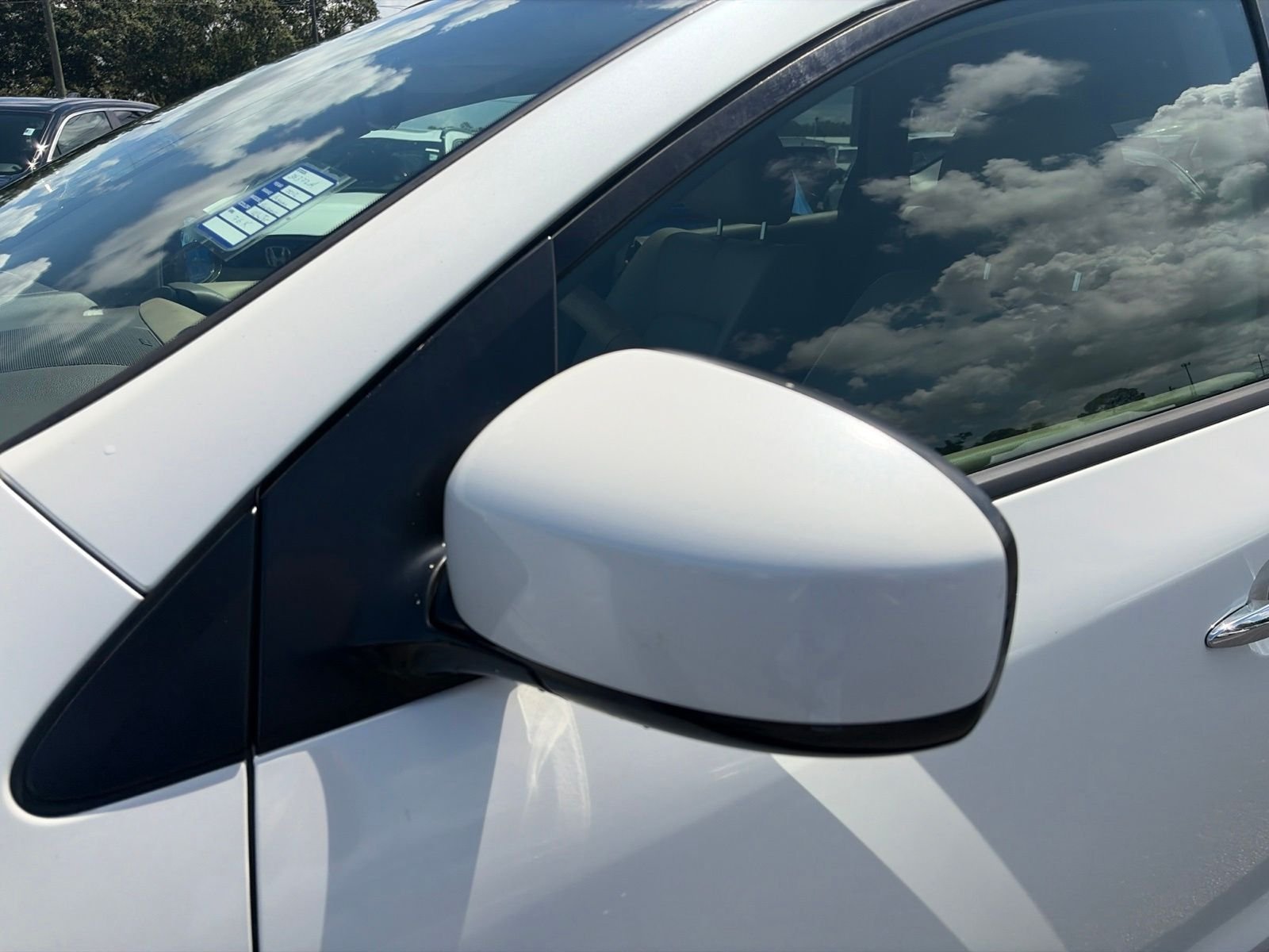 Used 2012 White Nissan SL image 13