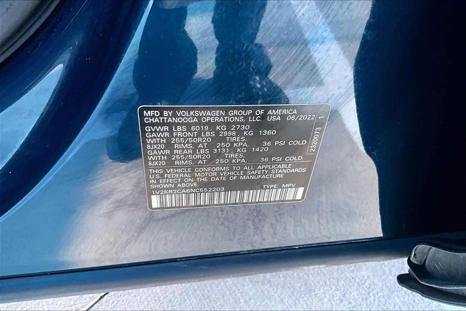 Used 2022 Tourmaline Blue Metallic Volkswagen 3.6L V6 SE w/Technology image 31