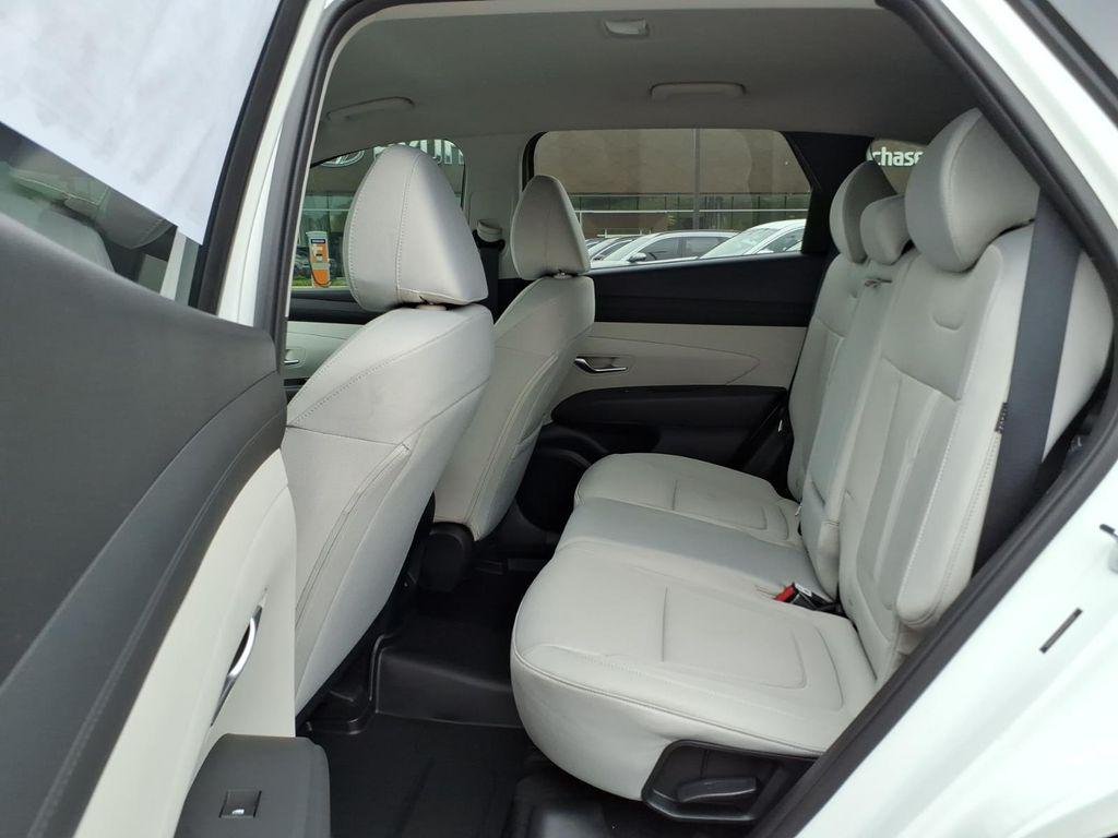 New 2026 White Hyundai SEL FWD image 9