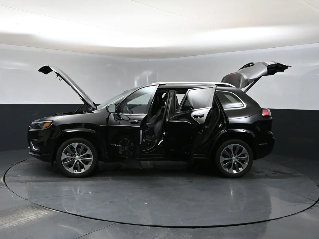 Used 2019 Black Jeep Overland image 45