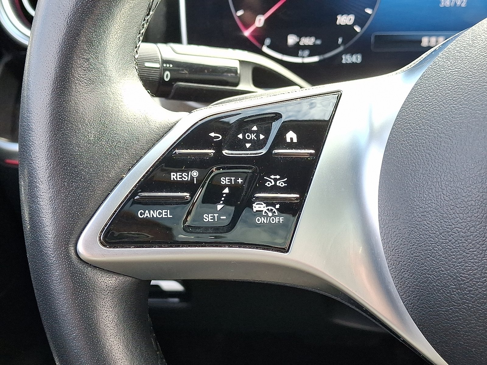 Certified Used 2023 Polar White - 149 Mercedes-Benz 4MATIC® Sedan image 21