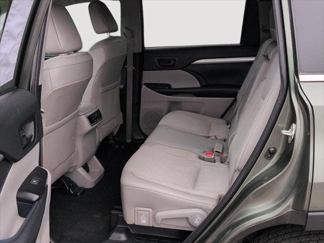 Certified Used 2019 ALUMINA JADE METAL Toyota  image 5