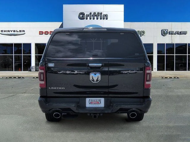 Used 2022 Diamond Black Ram Limited image 8