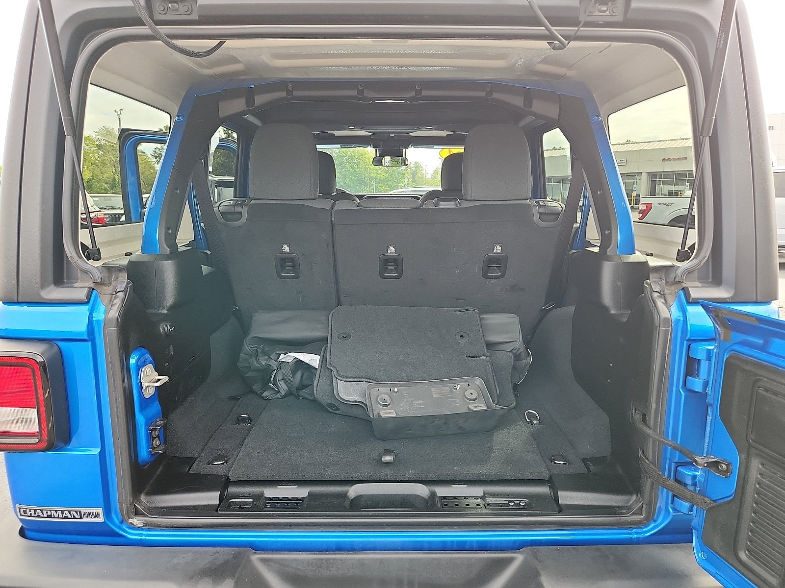Used 2024 Blue Jeep Sport S image 28