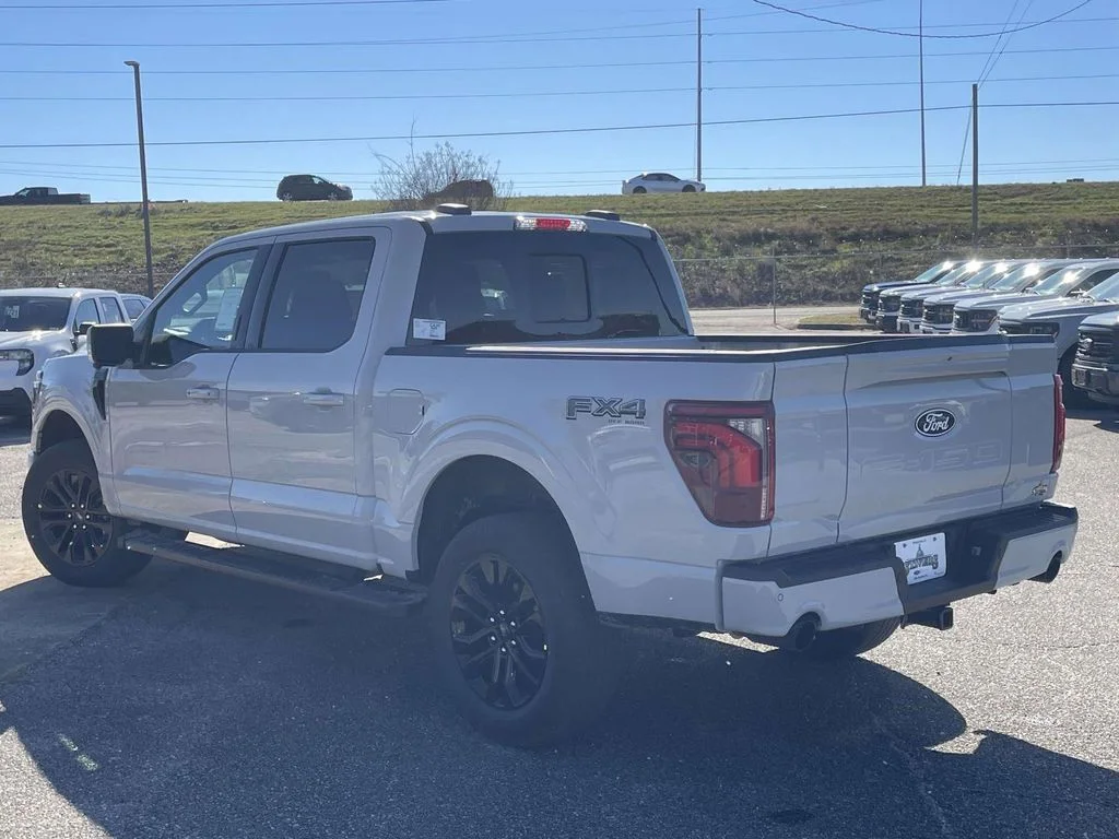 New 2026 Avalanche Ford Lariat® image 5