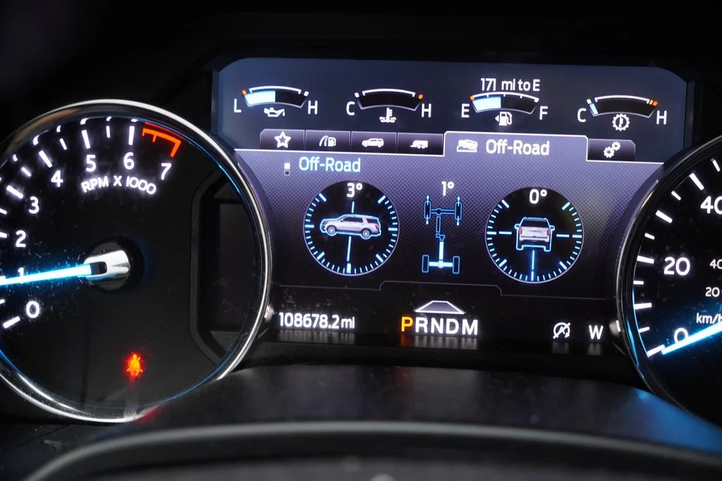 Used 2020 Magnetic Metallic Ford Limited image 9