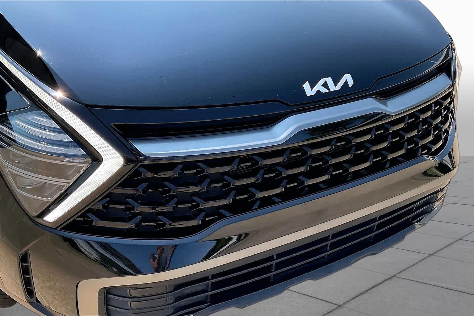 Used 2024 Ebony Black Kia X-Line image 29