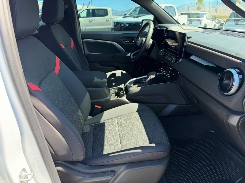 Used 2025 Summit White Chevrolet Z71 image 21
