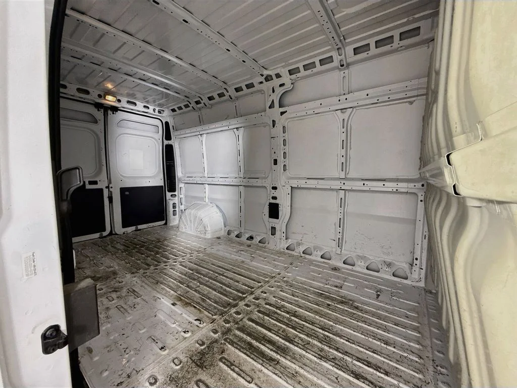 Used 2021 White Ram High Roof image 22