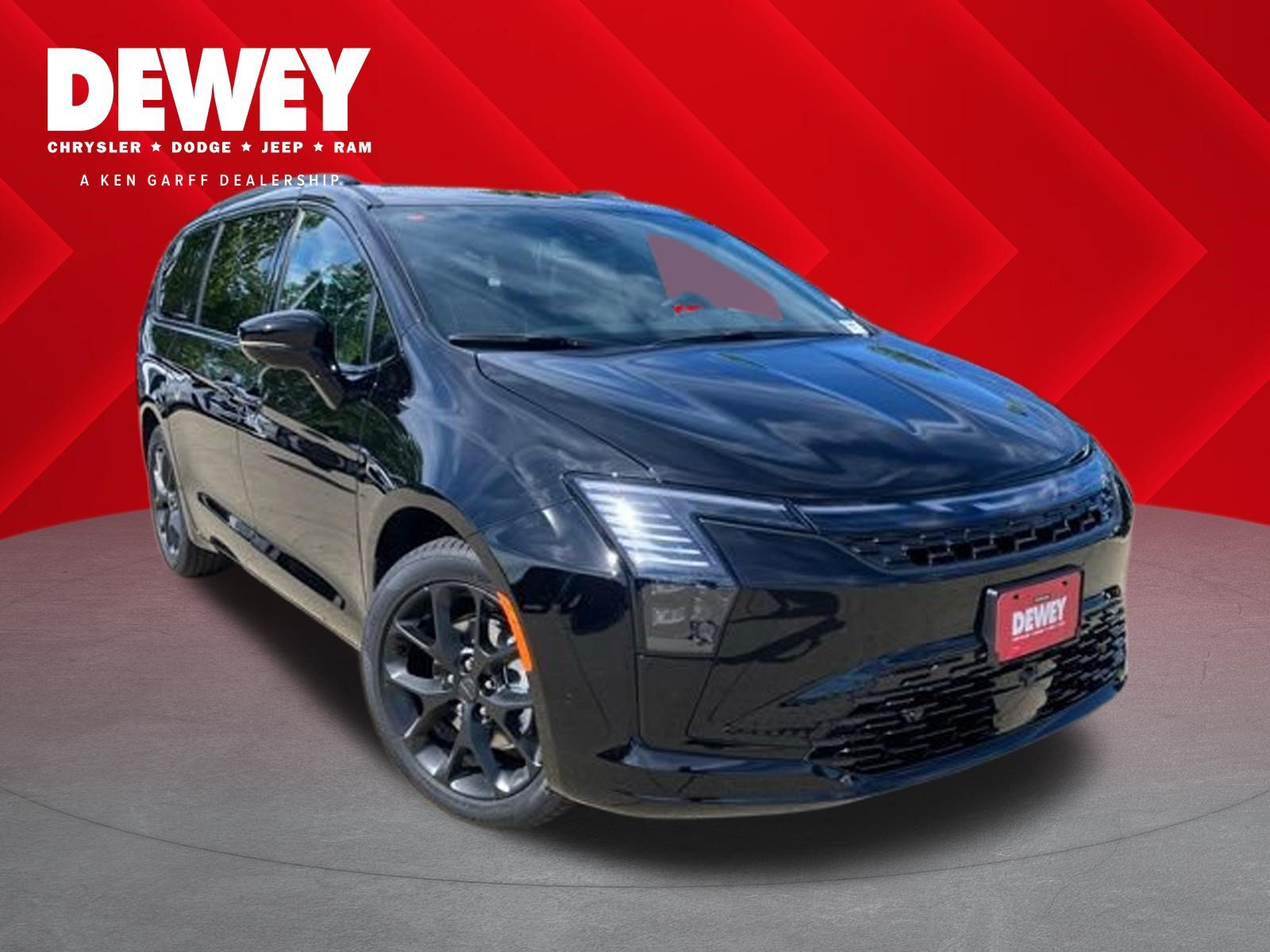 2027 Chrysler Pacifica Limited's photo