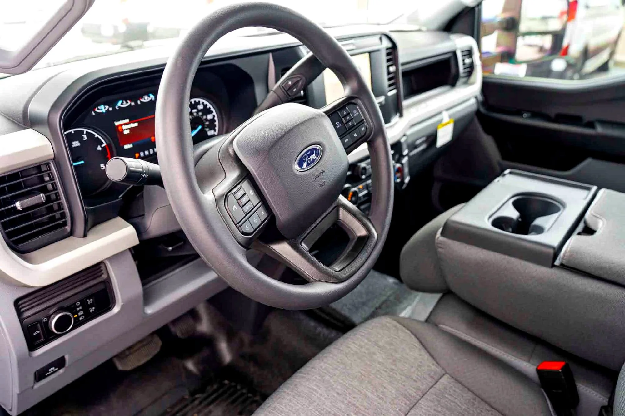 New 2026 Oxford White Ford XL image 10