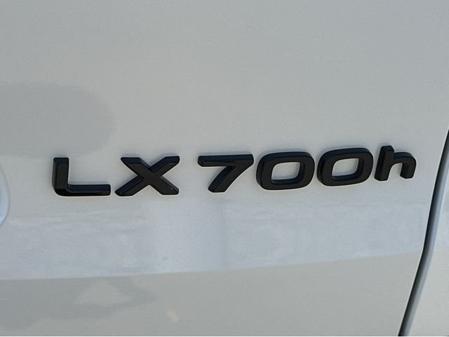 New 2026 Eminent White Pearl Lexus LX 700h LUXURY image 22