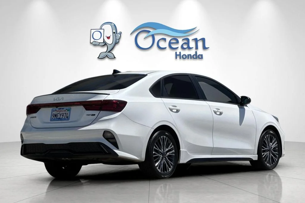Used 2024 Snow White Pearl Kia GT-Line image 4