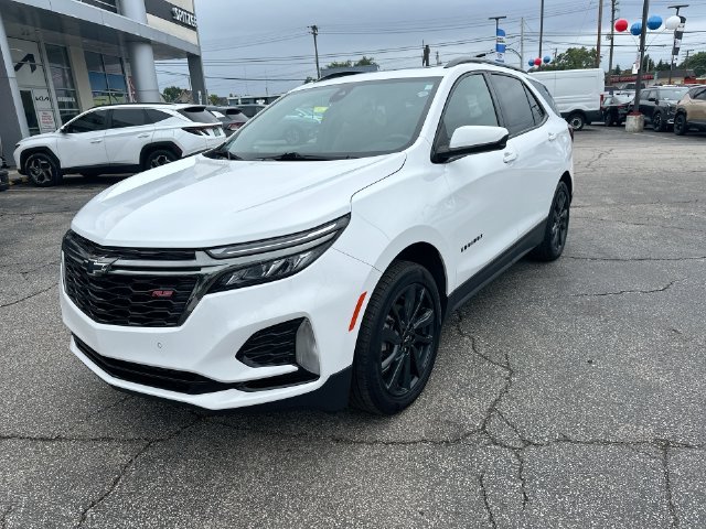 Used 2022 White Chevrolet RS image 18