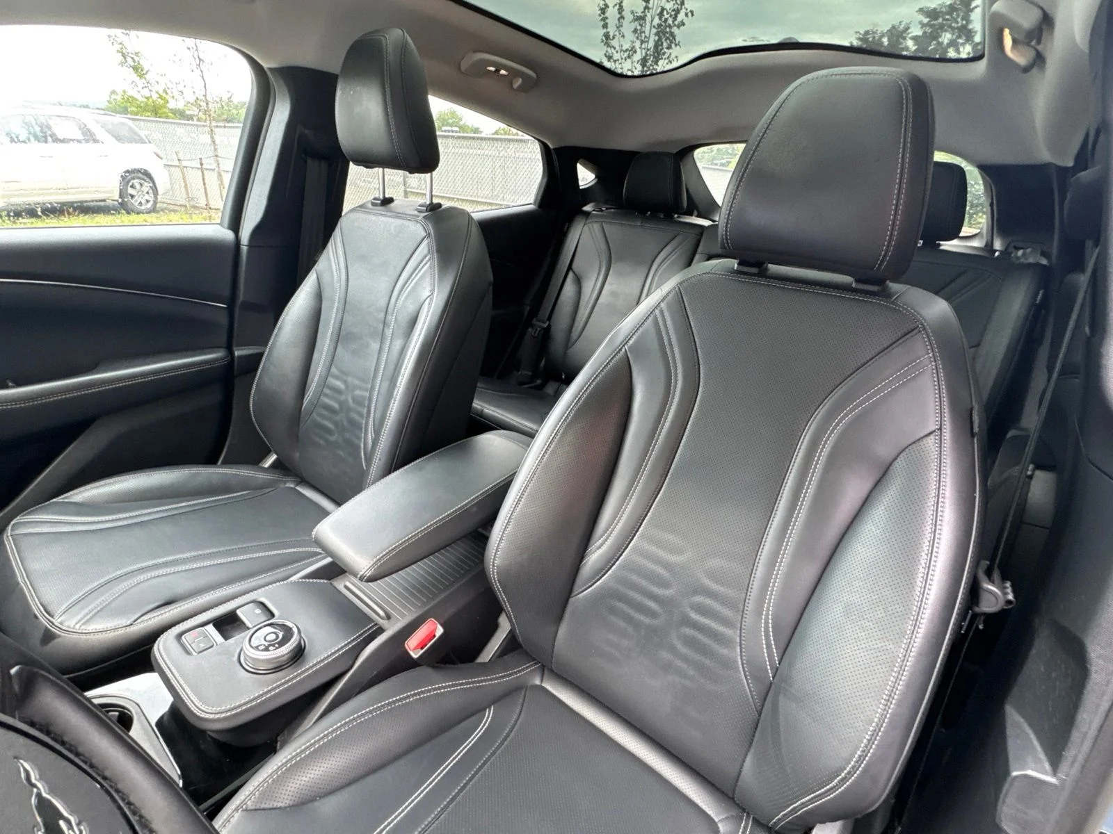 Certified Used 2023 Vapor Blue Metallic Ford Premium image 40
