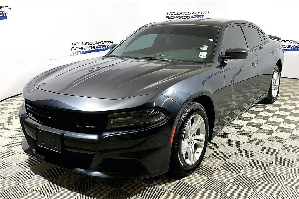 2019 Dodge Charger SXT's photo