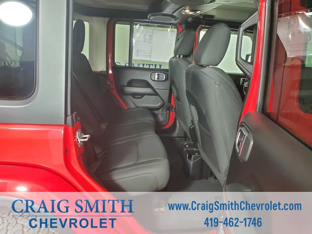 Used 2019 Red Jeep Sahara image 13