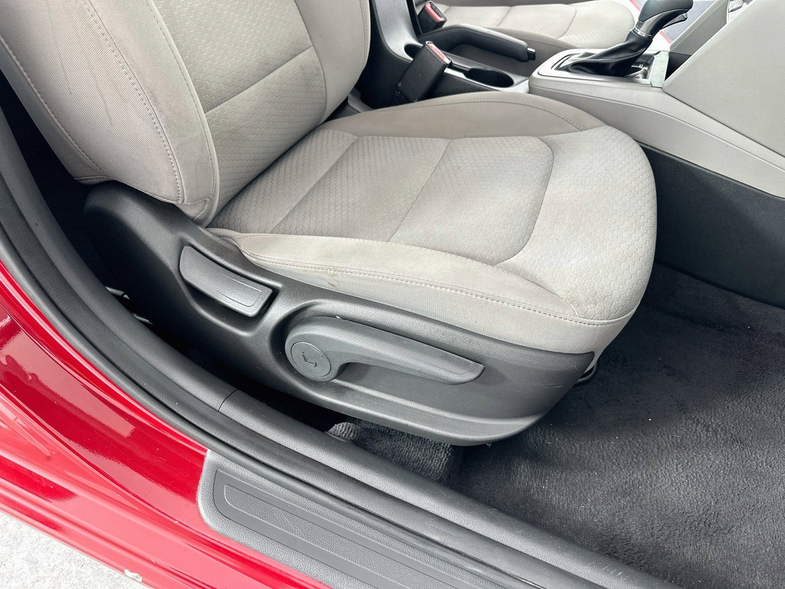 2019 Hyundai Elantra SE - Photo 29