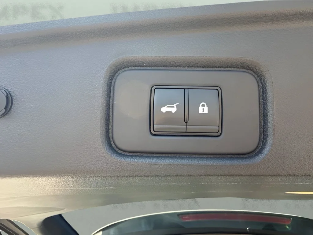 Used 2023 White Nissan SL image 30