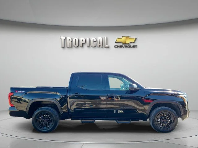 Used 2023  Toyota SR5 image 6