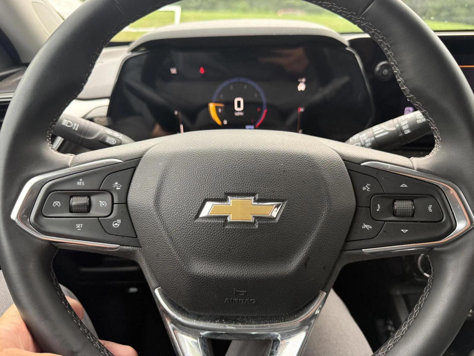 Used 2025 Summit White Chevrolet LT image 17