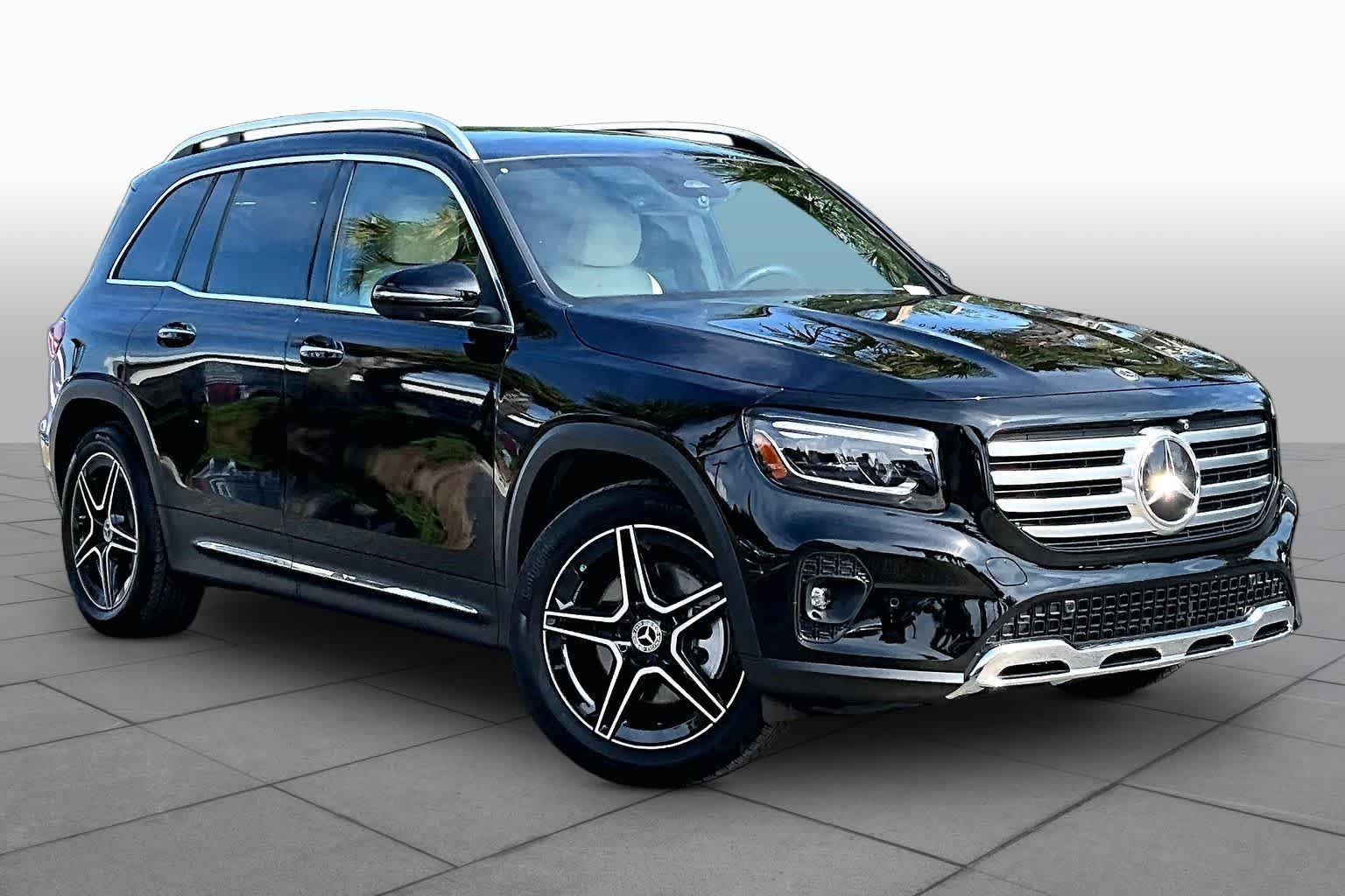 Used 2026 Night Black Mercedes-Benz GLB 250 image 3